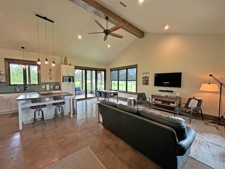 La Casita: Hill Country Gem On Acreage - Buda, TX