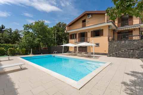 Villa Sara on Mount Etna with Swimming Pool