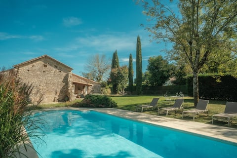 Peaceful Country Home with Walled Garden & Pool