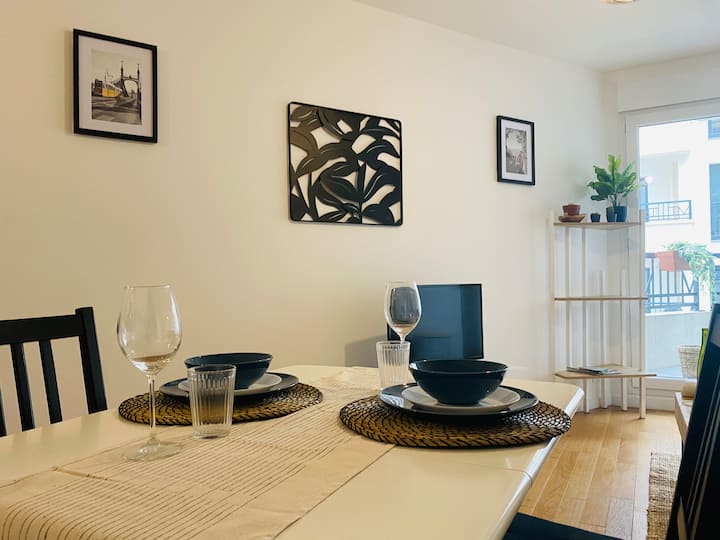 Appartement With Terrasse Near Fleamarket - Saint-Ouen