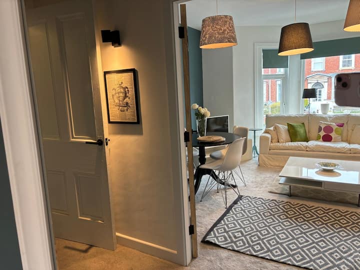 Lemon Tree Apartment Central Southport - Southport