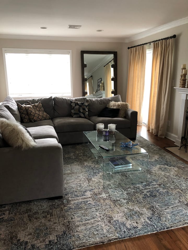Summer Beach Rental -4 Bedroom Home - Long Beach, NY
