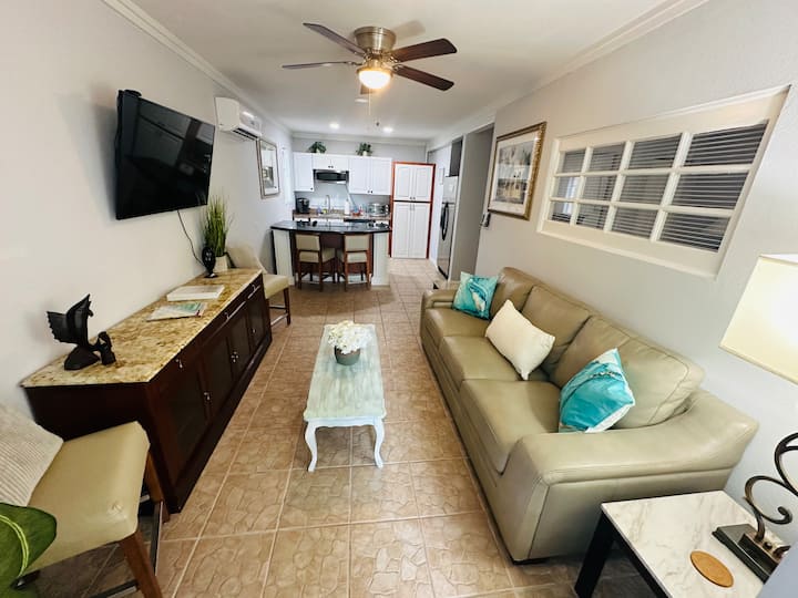 La Casa Tranquil,1of4 Units Onsite/ Heated Pool! - Clearwater, FL