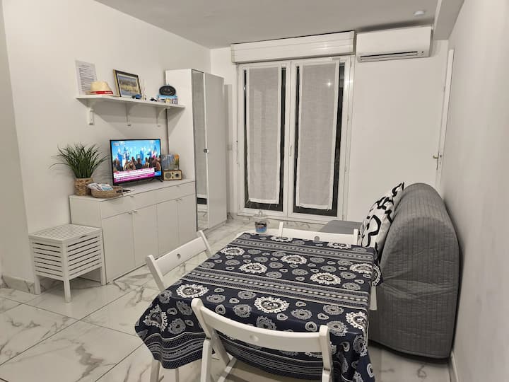 * Appartement Moderne 2 Pièces à 2 Min De La Plage - Nice