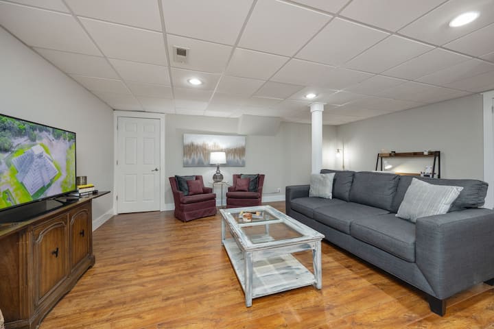 Private Apartment With Hot Tub, Garage & Fence - Lebanon, TN