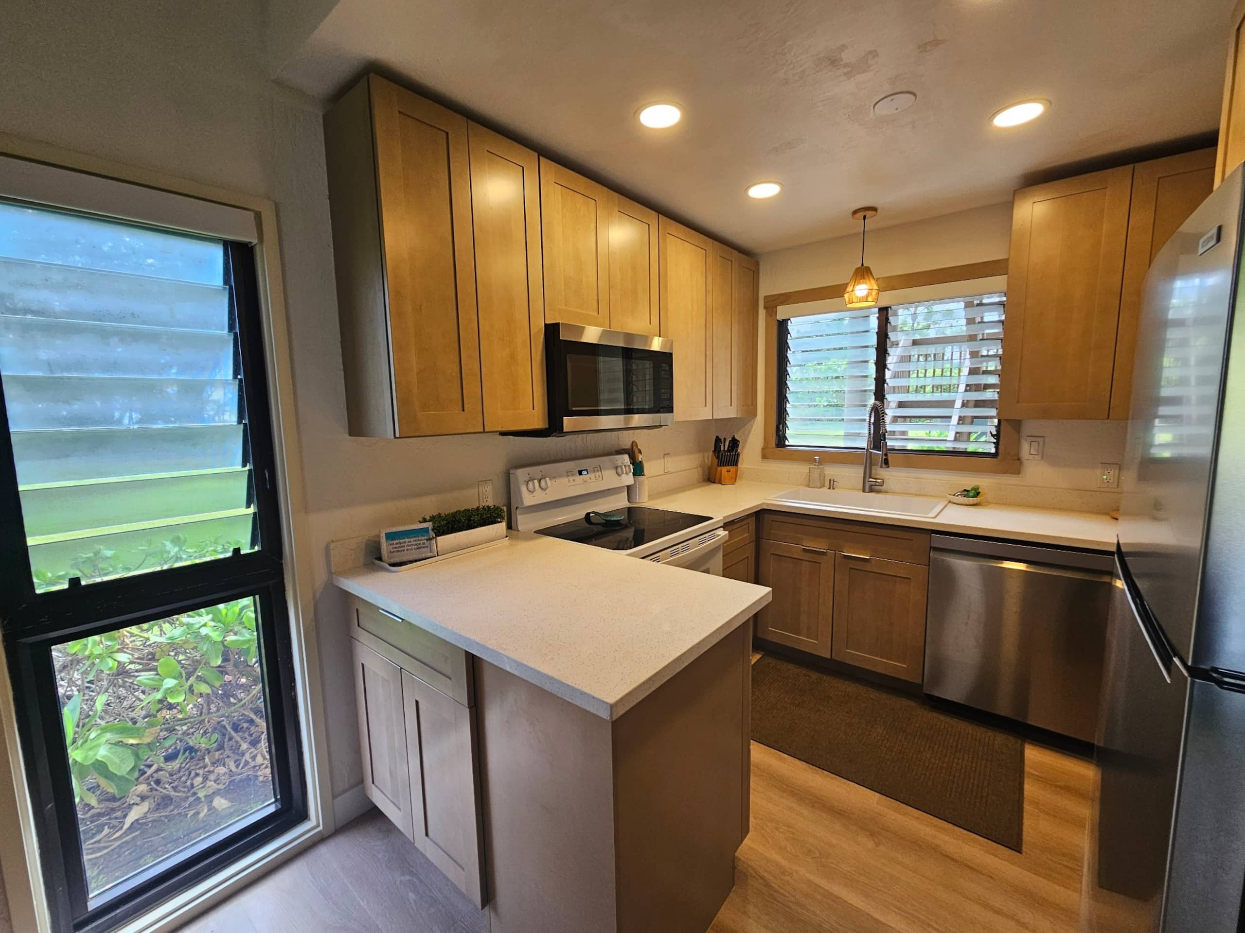 Heavenly Oceanfront 1 Bedroom Condo Pool & Beach - Photo 11