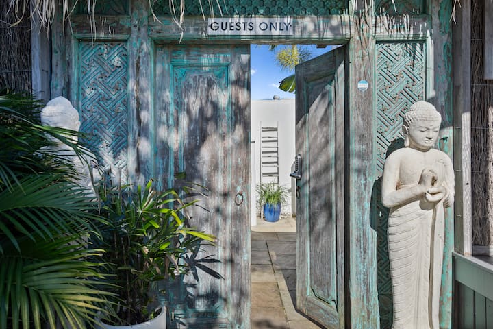 Azur Villa Complex in the Heart of Byron Sleeps 24