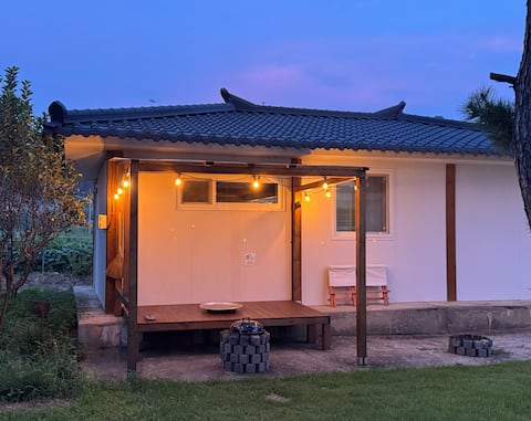 [Breakfast & Hot Water Included] Exclusive Large Bathtub, Exclusive Outdoor Table, BBQ, Private Acco