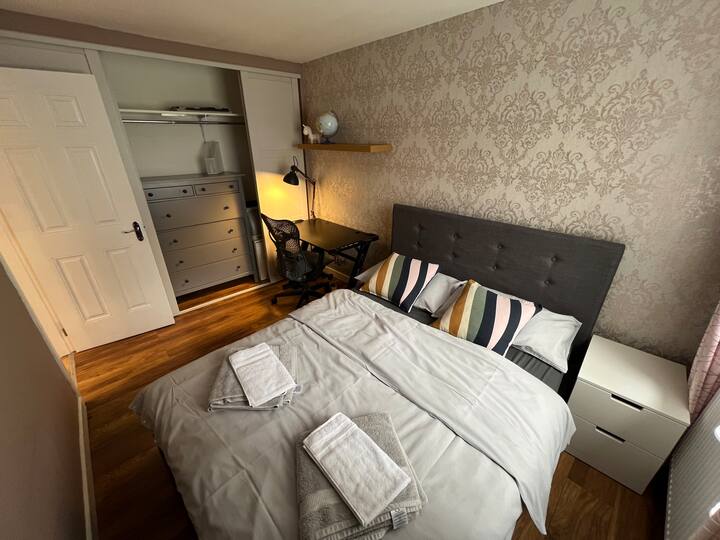 Schlafzimmer 2