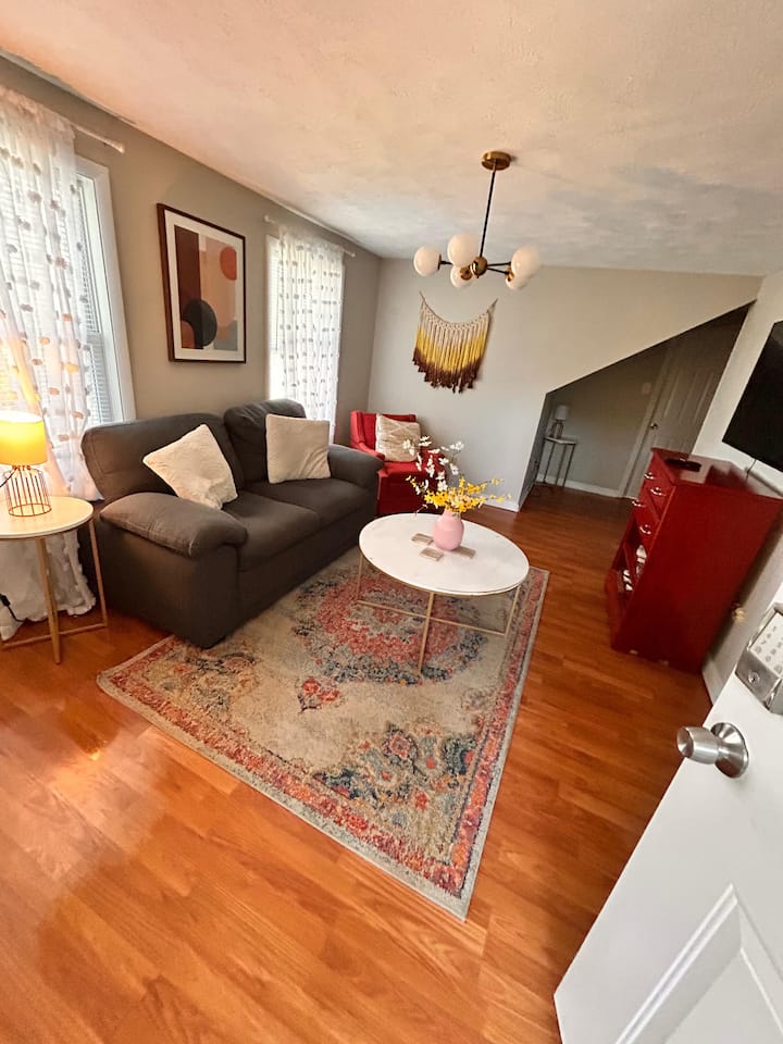 Comfort & Charm In Haymount | Walk To Shops & Eats - Fayetteville, NC