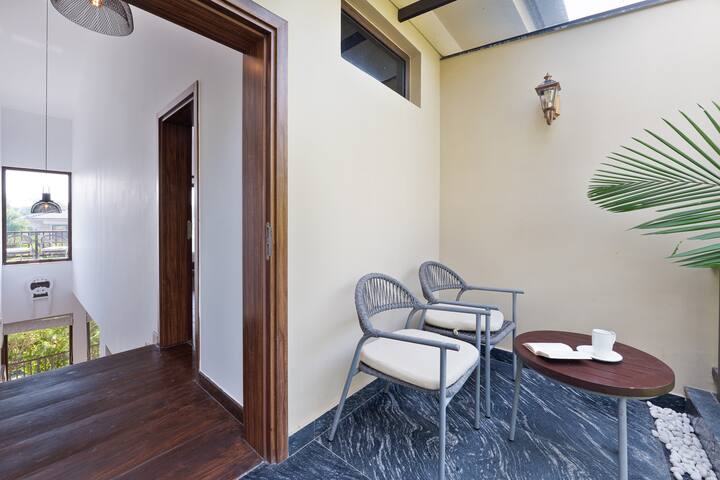 Living room image 6