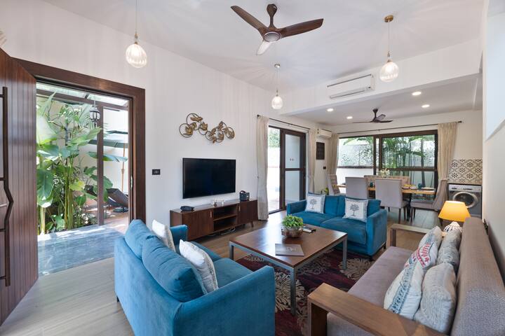 Living room image 4