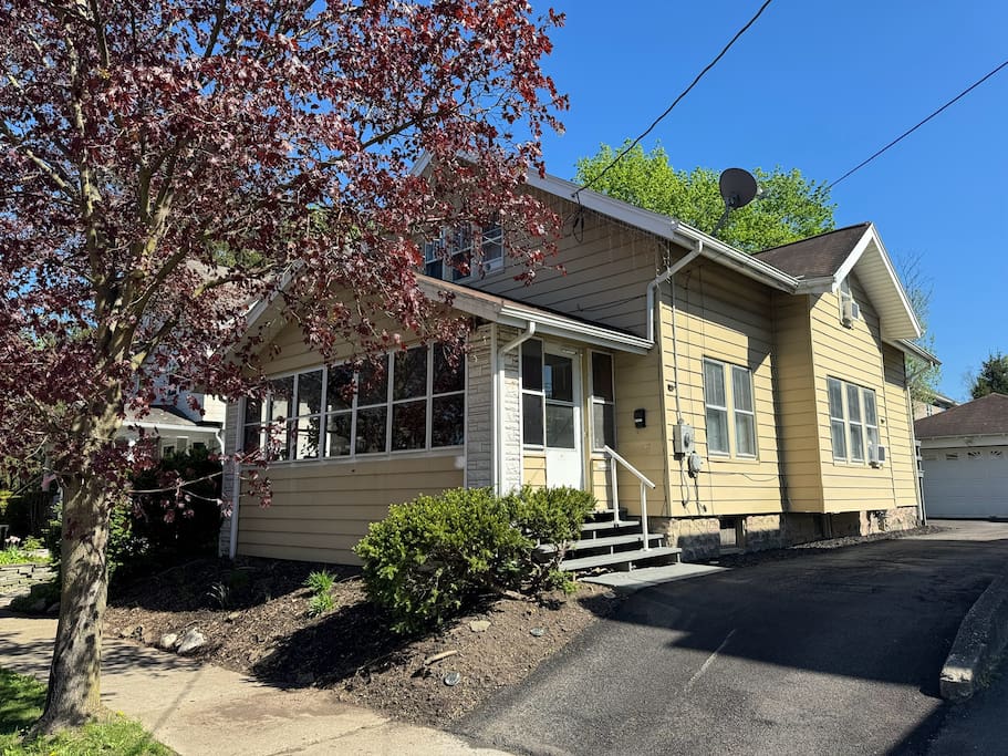 3 Bdrm Apt at Mulberry Place