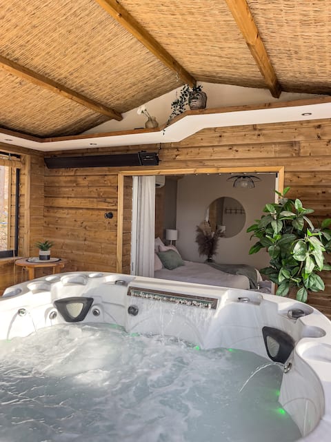 Charming suite with jacuzzi and breakfast
