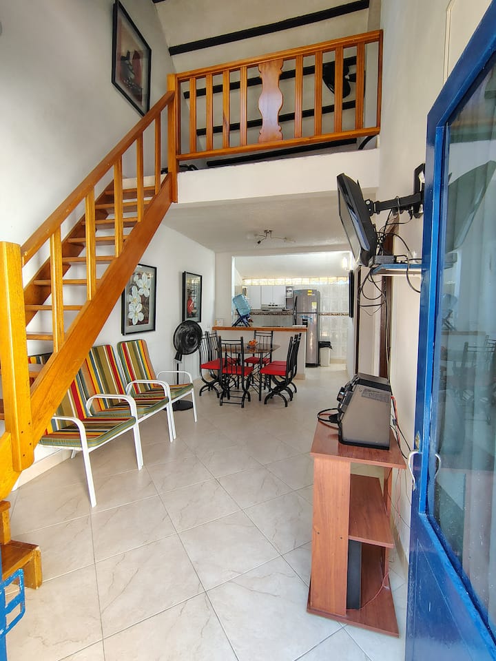 Casa Quinta En Conjunto Con Piscina Y Jacuzzi - Melgar
