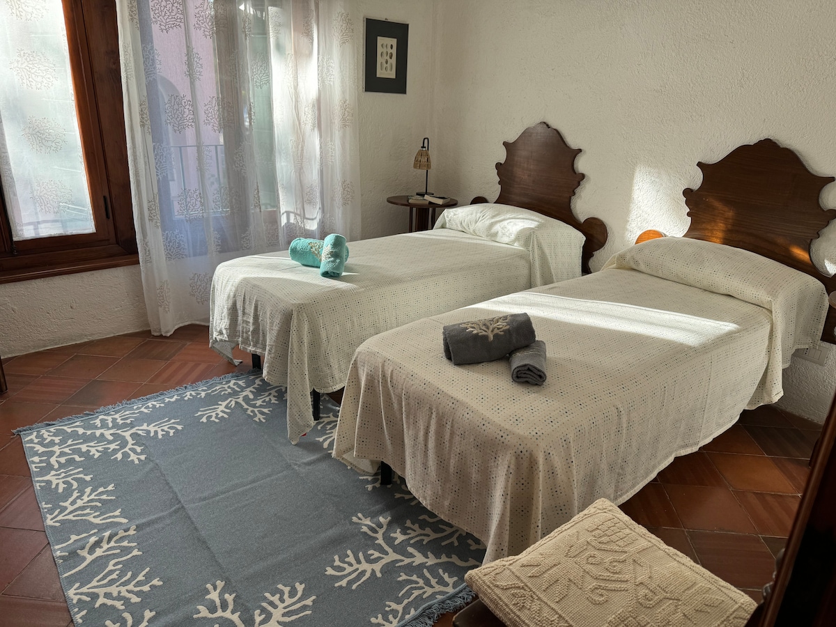 Habitación doble preparada con 2 camas de una plaza