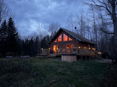 Mountain View Cabin - Hot Tub, Pet Friendly