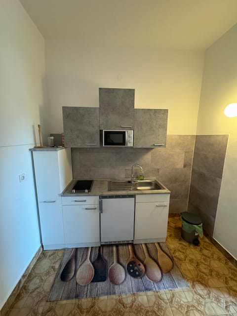 Top Airbnb: small apartment from local people(terrace Seaview) in Mugeba