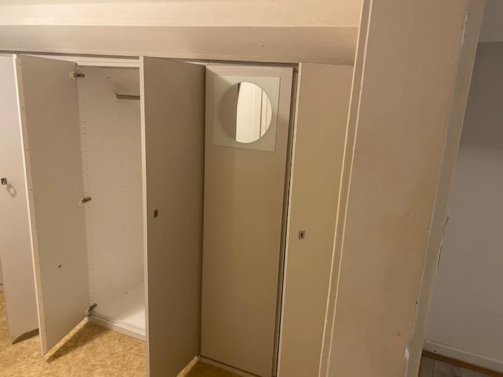 Ambienti i dhomës së gjumit