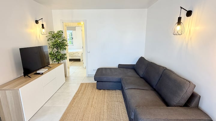 Lovely 2 Bedroom Apartment With Pool View - Quarteira
