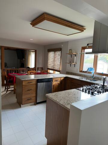 Comfortable Home away from Home! gallery image 4