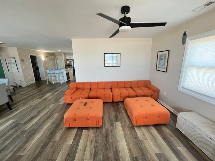 Modern Ocean Front - Sleep 8 - Surf City, NC