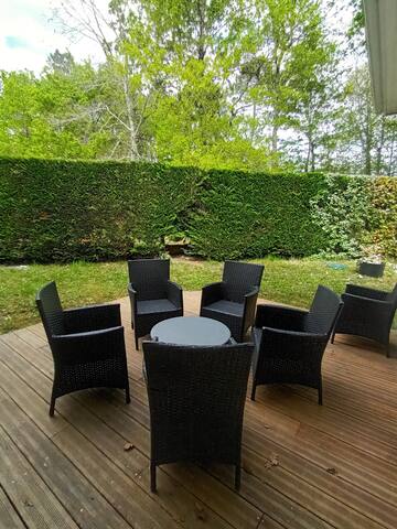 Spacious and well equiped Villa with swimming pool gallery image 5