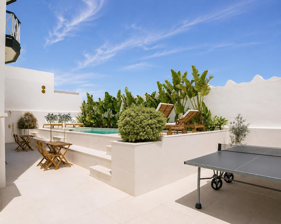 Villa Rafa, a white garden apartment by the beach, Gafanha da Encarnação, Aveiro, Portugal, photo 2 of 10