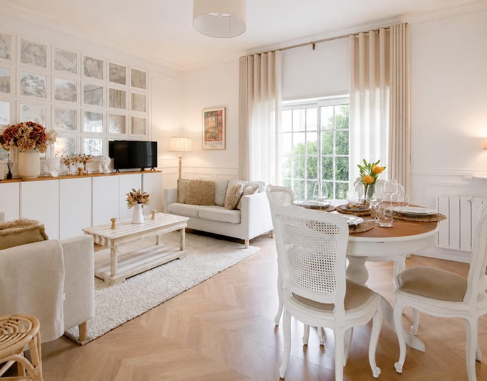 Villa Rafa, a white garden apartment by the beach, Gafanha da Encarnação, Aveiro, Portugal, photo 3 of 10