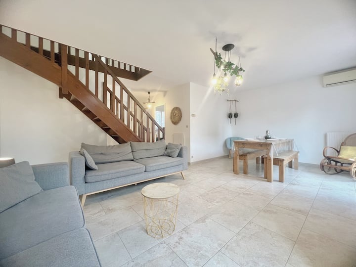 Comme Chez Soi ! - 8 Pers | Cosy | Jardin | 6 Lits - Istres