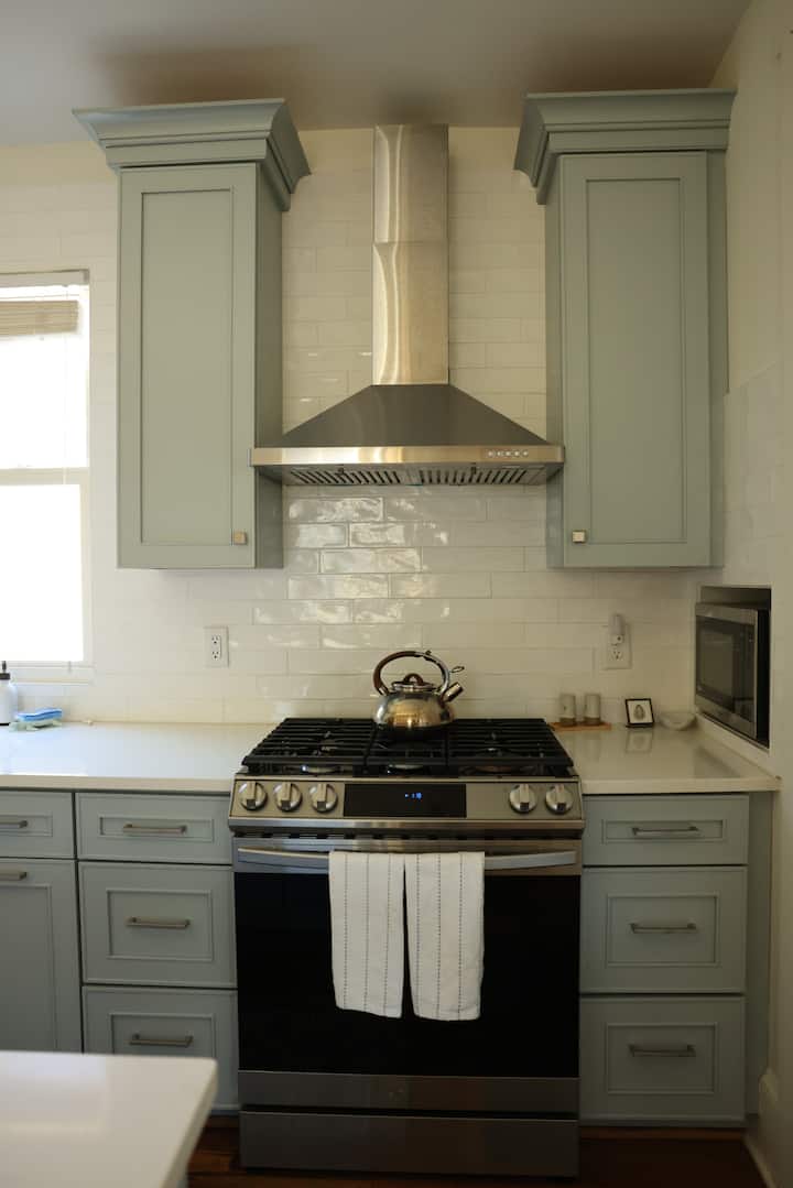 1 Bedroom Home Off Upper King St (Op2026-07074) - Charleston, SC
