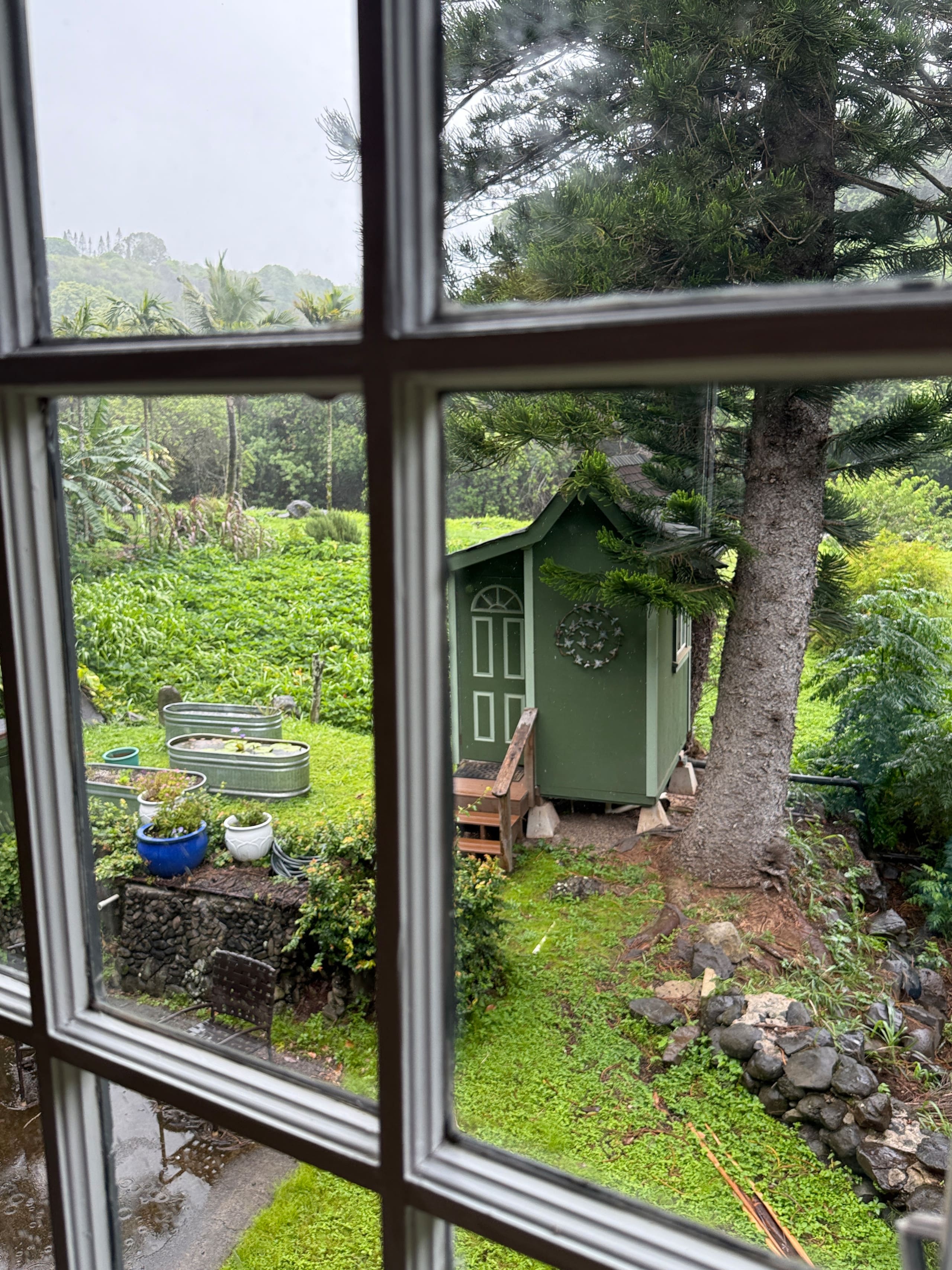 Charming Log House! Sacred Garden Farm Stay - Image 22