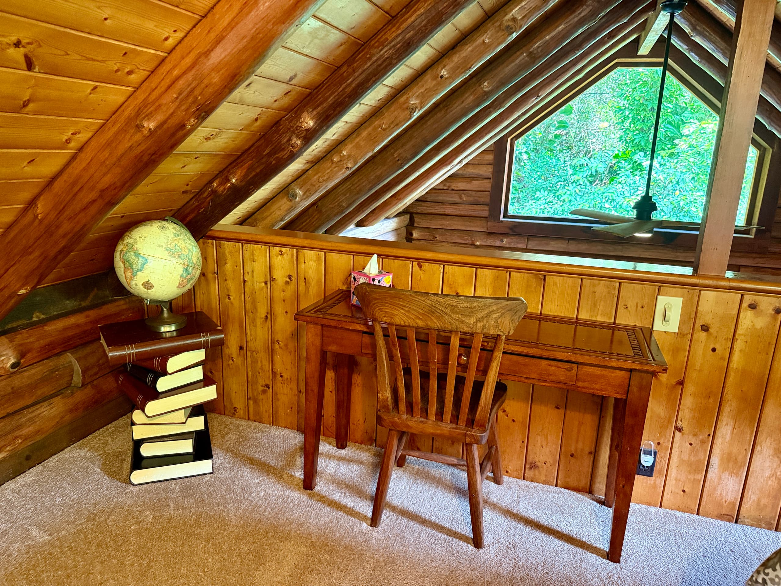 Charming Log House! Sacred Garden Farm Stay - Image 35