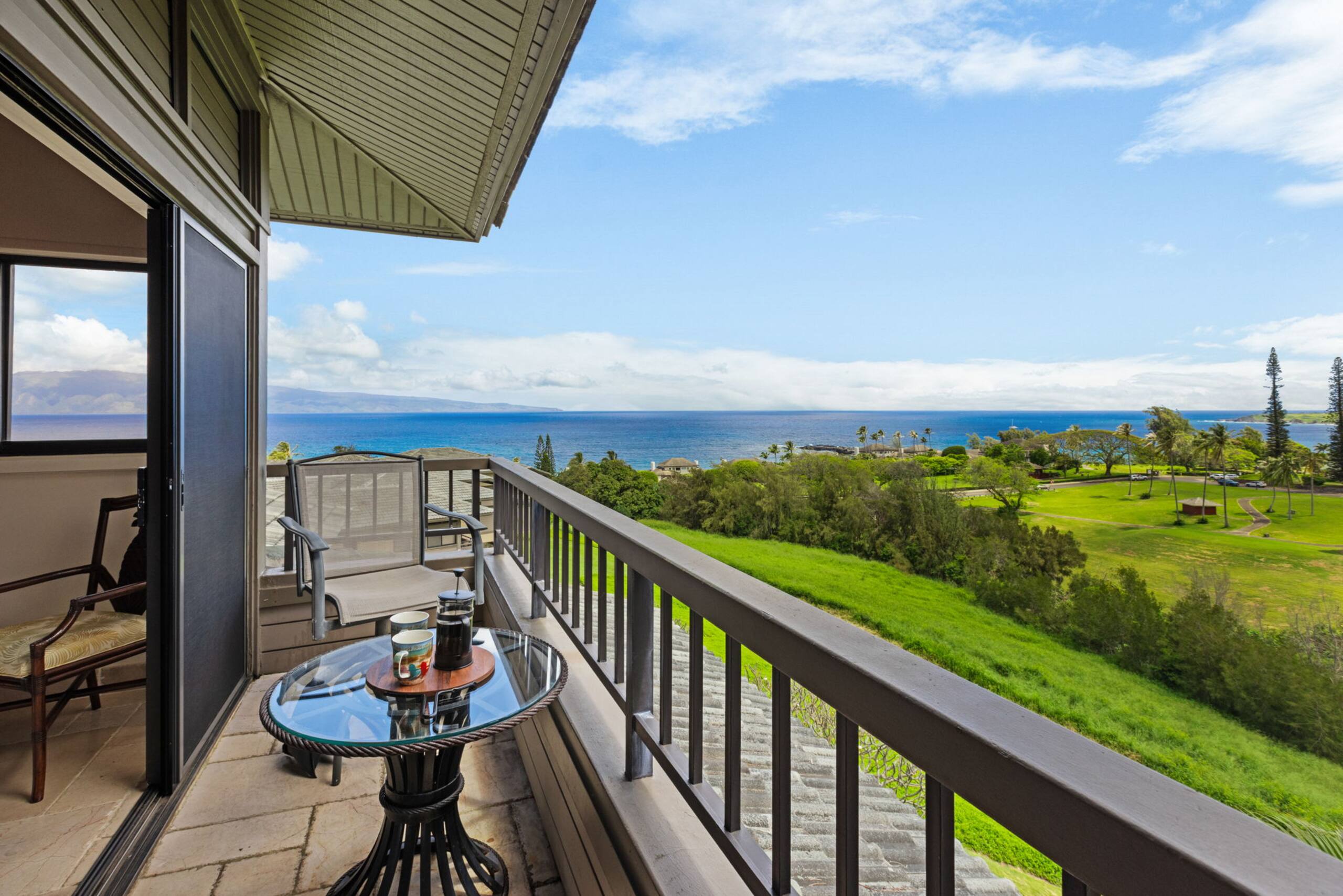 Villa in Lahaina · ★4.94 · 1 bedroom · 2 beds · 2 baths - Image 38