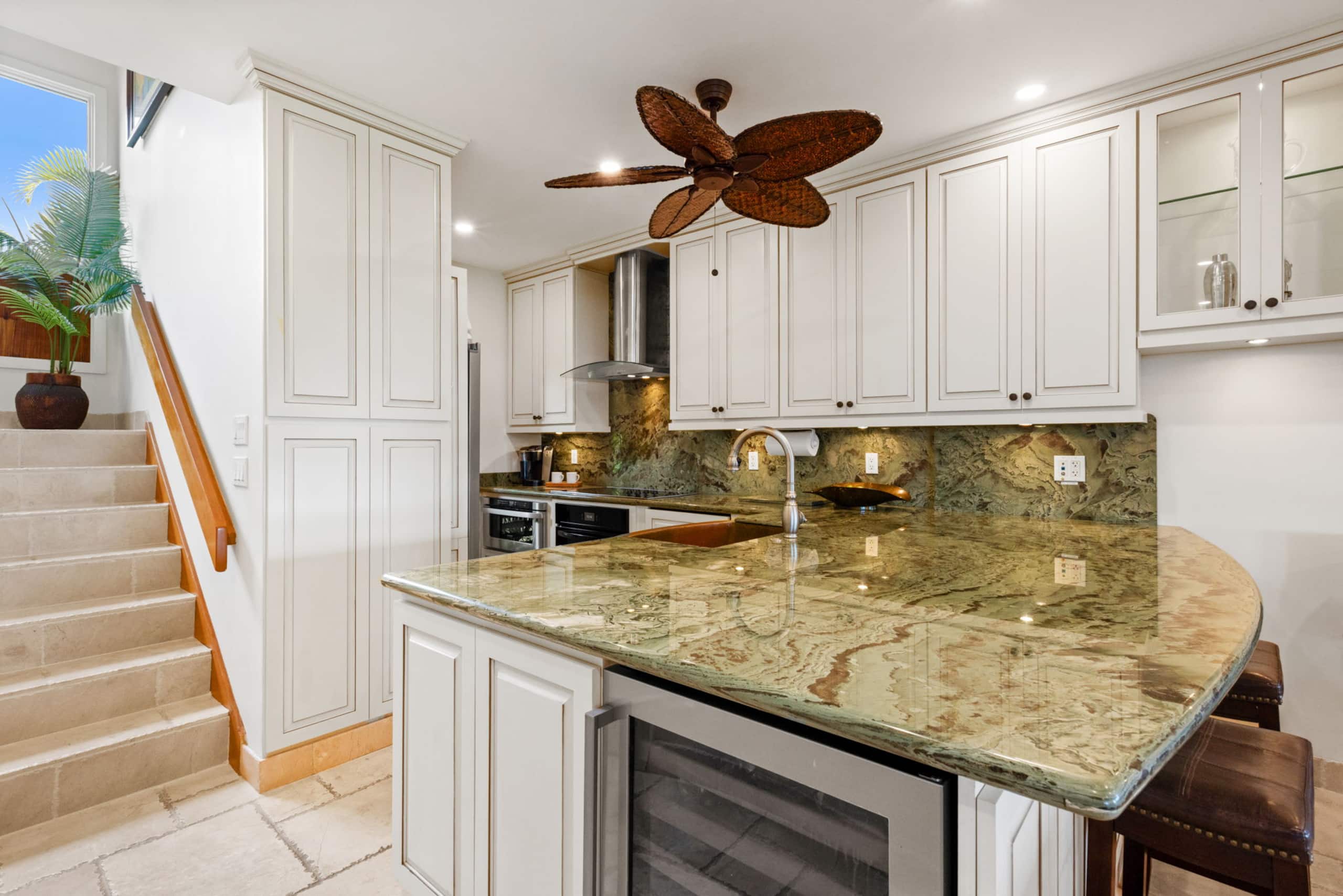 Villa in Lahaina · ★4.94 · 1 bedroom · 2 beds · 2 baths - Image 22