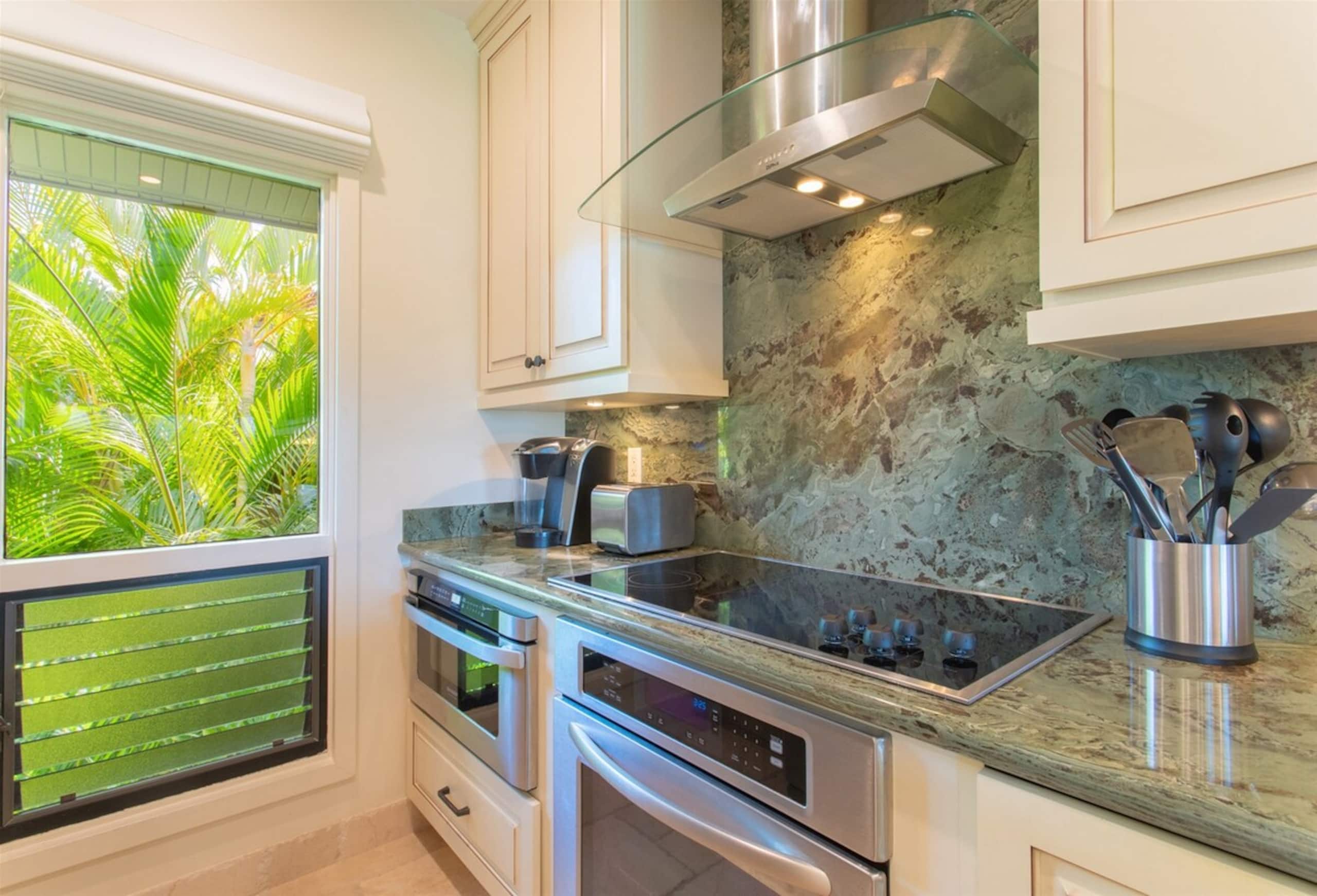 Villa in Lahaina · ★4.94 · 1 bedroom · 2 beds · 2 baths - Image 27