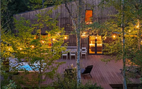 La Râu 663A - Riverside Chalet & Outdoor Jacuzzi