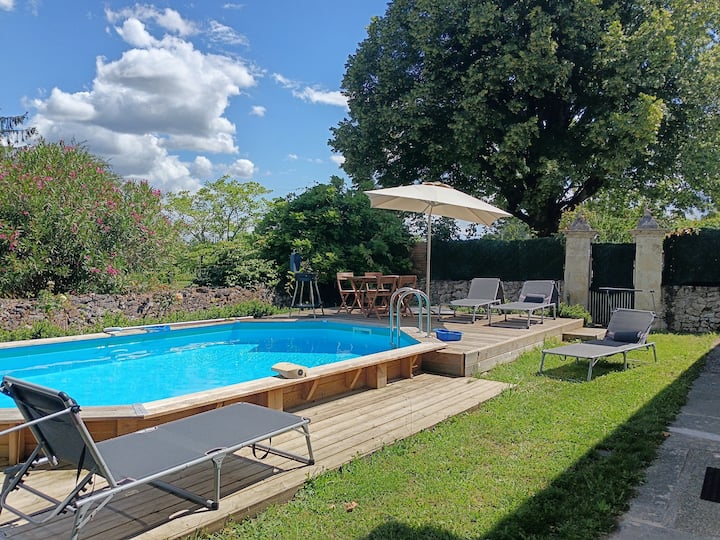 Piscine chauffée de début mai à mi septembre 6*4 1,20 d'eau (1,30m profondeur) Sécurisée pr une alarme