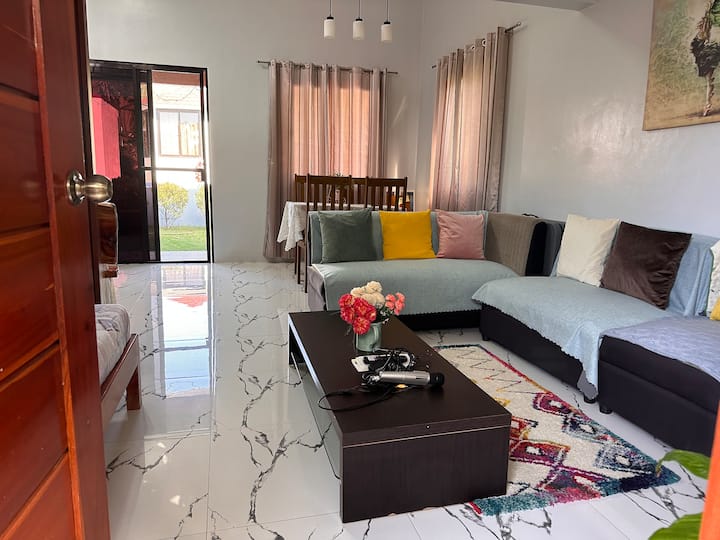 1 B/r Vacation Home And Garden W/free Wifi - Alfonso