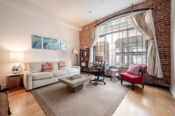 Modern / Historic Elegance, Salesforce Center Area - San Francisco, CA
