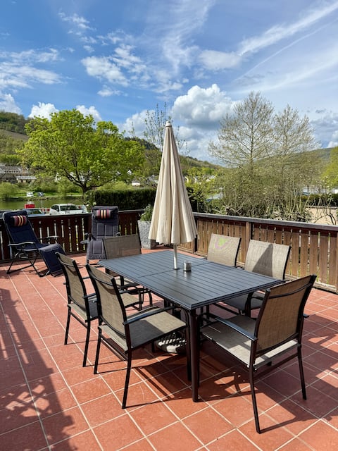 Top Airbnb: Moseltraum apartment on the Moselle bike path in Zell (Mosel)