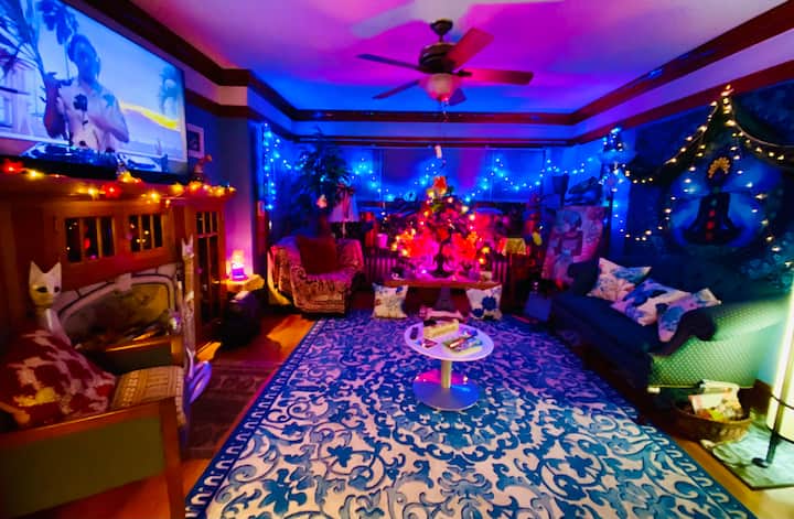 “The Incas Empire Suite” - Free Parking - Melrose Park, IL