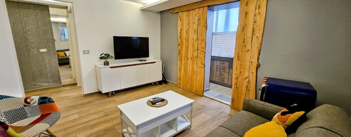 Design 2-bedroom 24h Electricity/water/wi-fi - Beirut