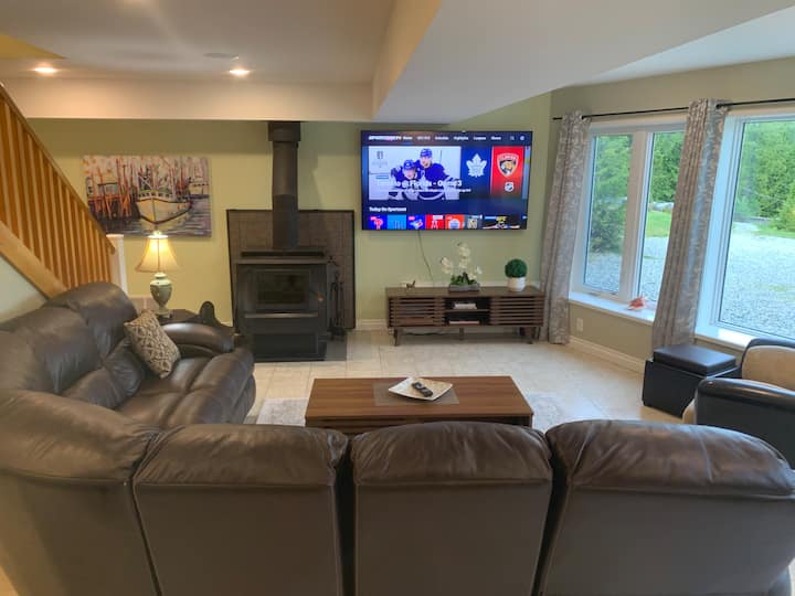 North Of Soames Hill Viceroy Suite - Gibsons
