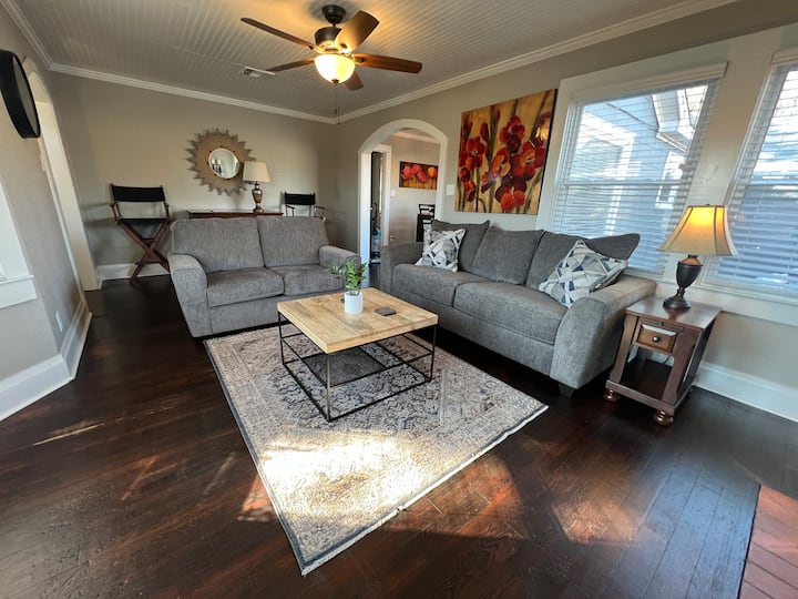 Newly Remodeled 3br In Town · Cherry Street - Fort Smith, AR