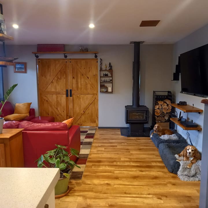 The Cosy Nook With Warm Fire Place - Wanaka