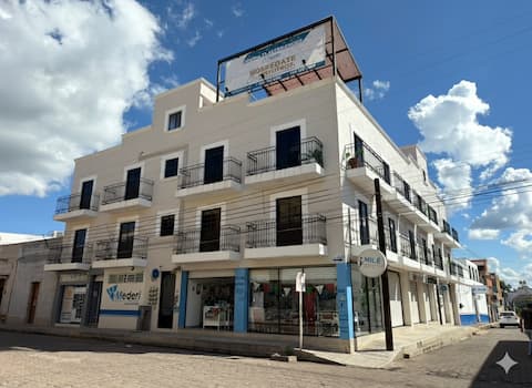 8 People (2 apartments together) Centrally located nice Loft 1 2z