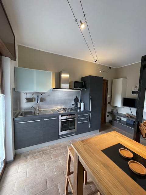 Top Airbnb: Quaint village in the city center - Wifi&Guide in Aosta