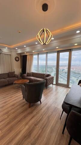 Luxury 2BR gallery image 3