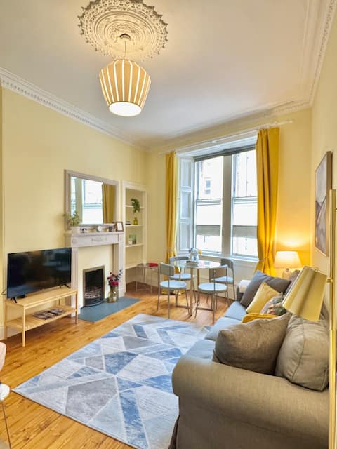 Successful Airbnb property: Beautiful New Town Flat in Stockbridge - sleeps 4 in Edinburgh